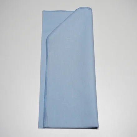 Foulard 08 · Bleu froid clair doux, plié