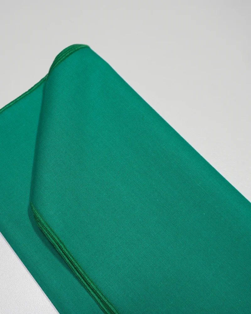 Foulard 11 · Vert froid clair vif, drapé