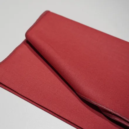 Foulard 14 · Rouge chaud sombre doux, drapé