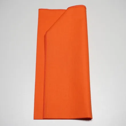 Foulard 15 · Rouge chaud clair vif, plié