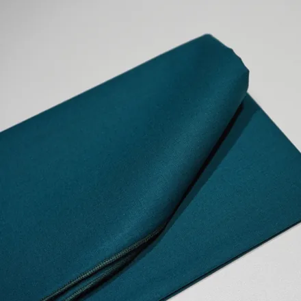 Foulard 18 · Bleu chaud sombre doux, drapé