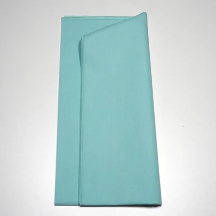 Foulard 20 · Bleu chaud clair doux, plié