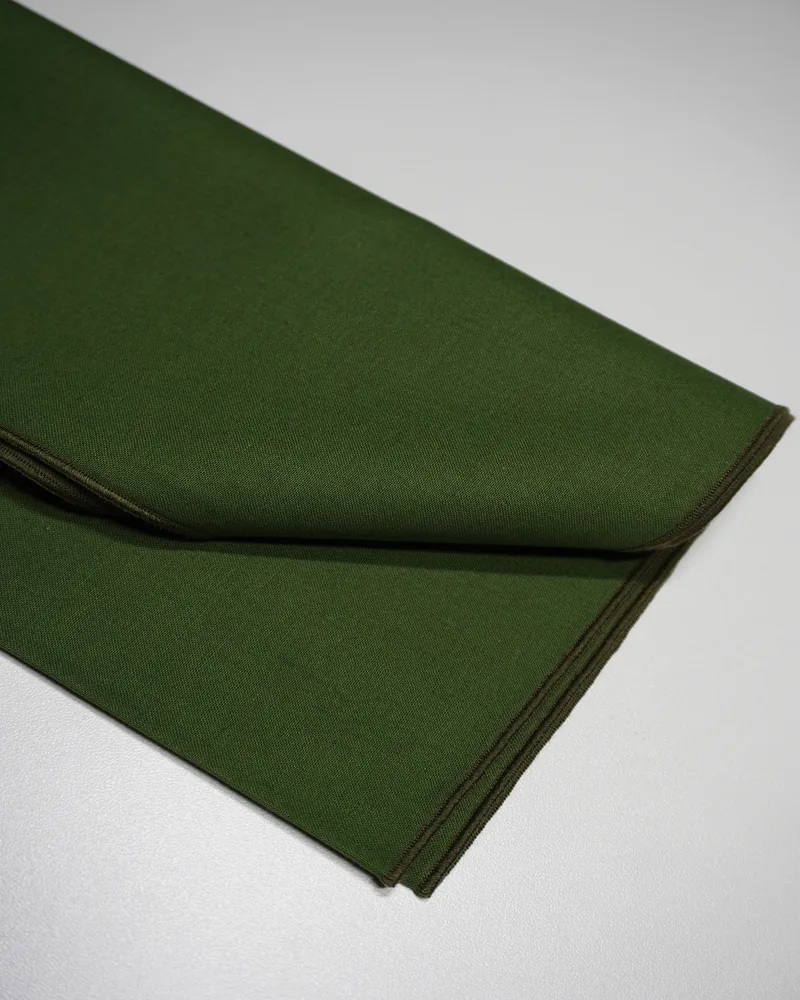 Foulard 21 · Vert chaud sombre vif, drapé