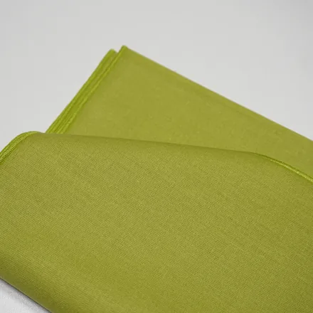 Foulard 23 · Vert chaud clair vif, drapé